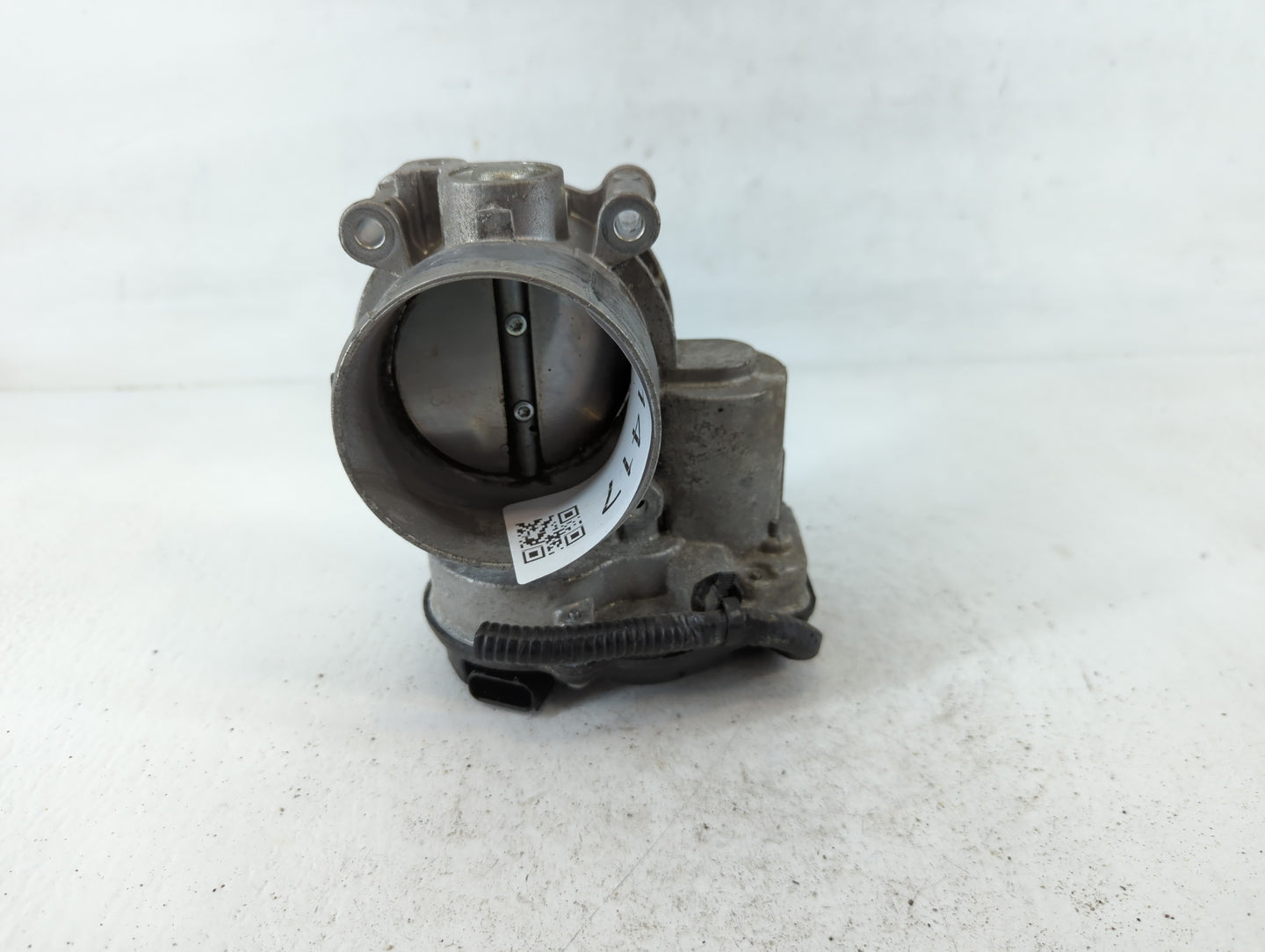 2011-2017 Ford Mustang Throttle Body P/N:AT4E-EH 140244004644 Fits Fits 2011 2012 2013 2014 2015 2016 2017 2018 2019 OEM Use
