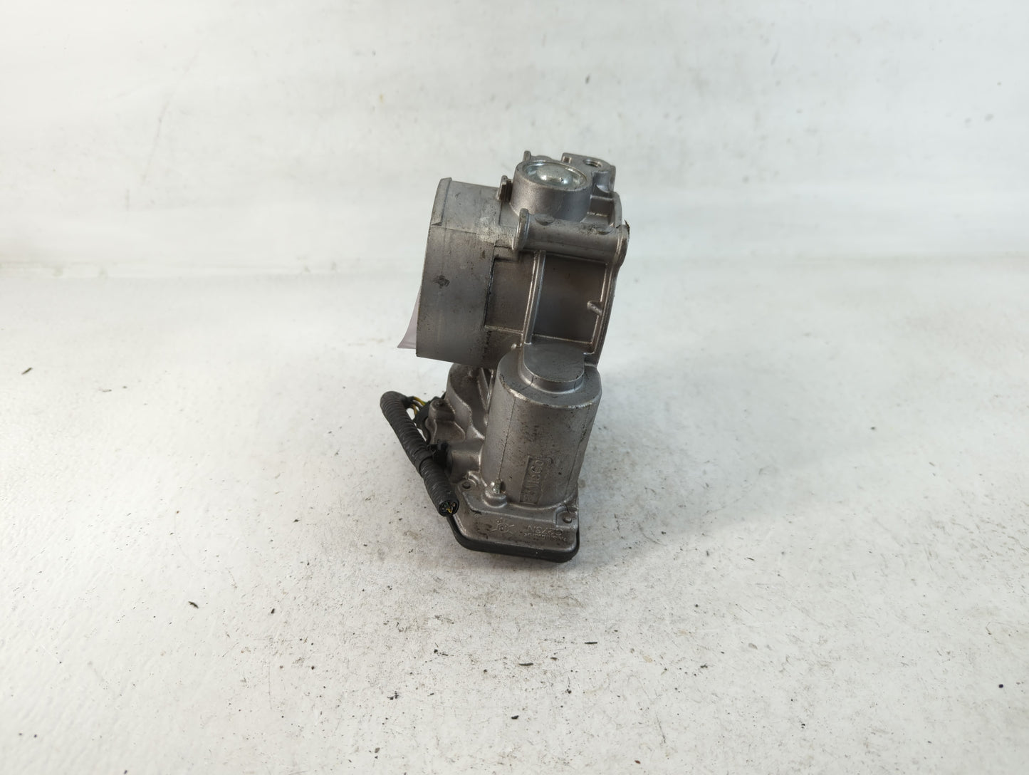 2014 Ford Mustang Throttle Body P/N:12601677 EA, RMA72-11, 12634263 0913 Fits OEM Used Auto Parts - Oemusedautoparts1.com
