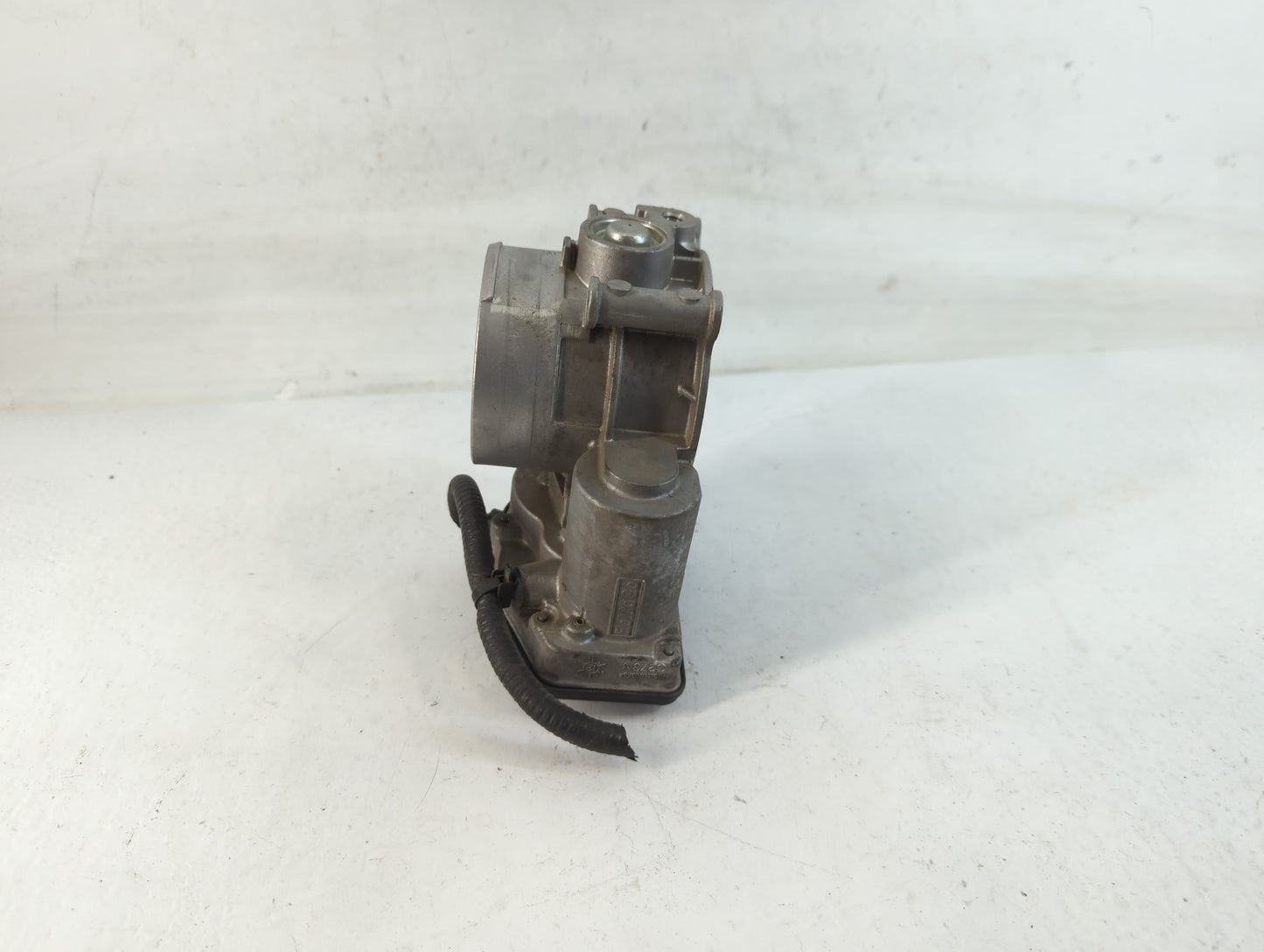 2011-2017 Ford Mustang Throttle Body P/N:130424002986 AT4E-EF Fits Fits 2011 2012 2013 2014 2015 2016 2017 2018 2019 OEM Use