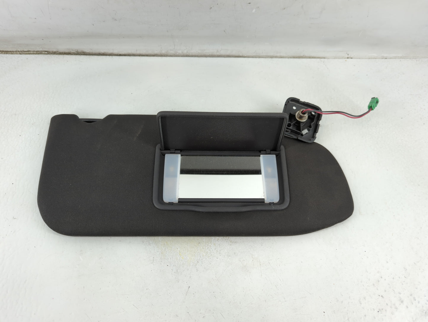2013-2019 Ford Taurus Sun Visor Shade Replacement Passenger Right Mirror Fits OEM Used Auto Parts - Oemusedautoparts1.com