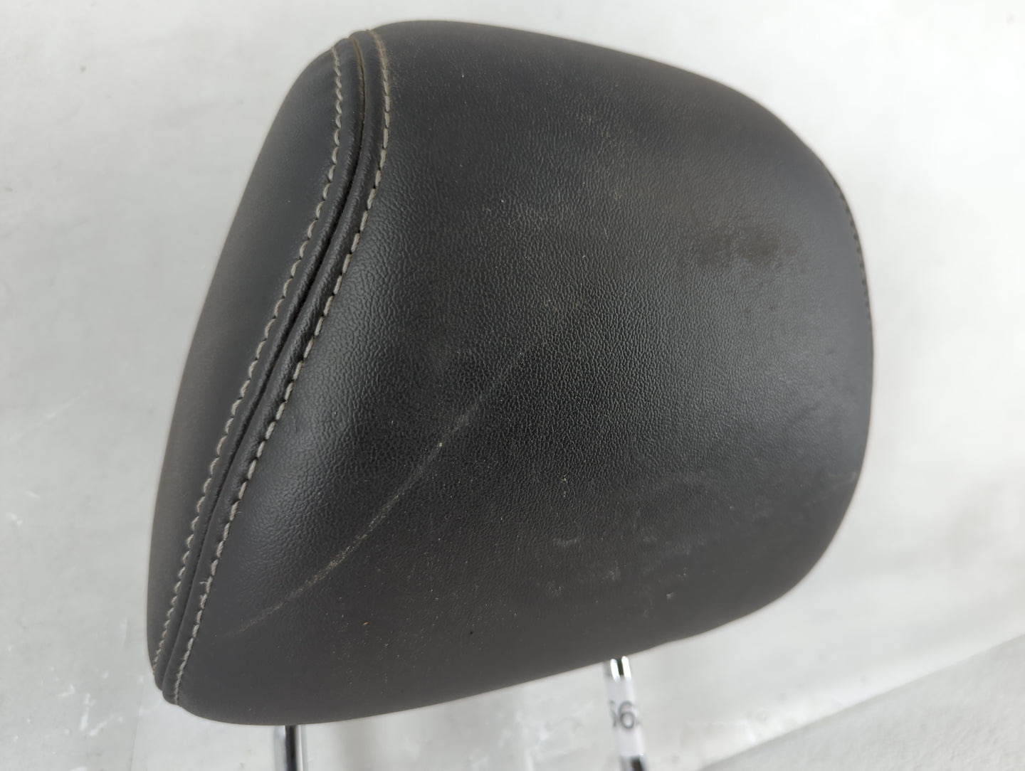 2013-2019 Ford Taurus Headrest Head Rest Front Driver Passenger Seat Fits Fits 2013 2014 2015 2016 2017 2018 2019 OEM Used A