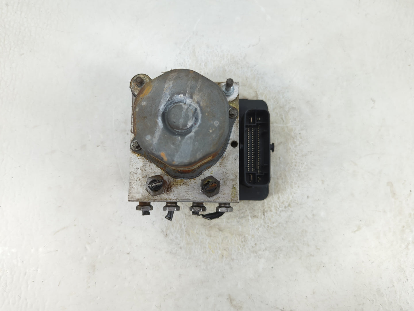 2014-2019 Ford Taurus ABS Pump Control Module Replacement P/N:DG13-2C405-A Fits Fits 2014 2015 2016 2017 2018 2019 OEM Used 