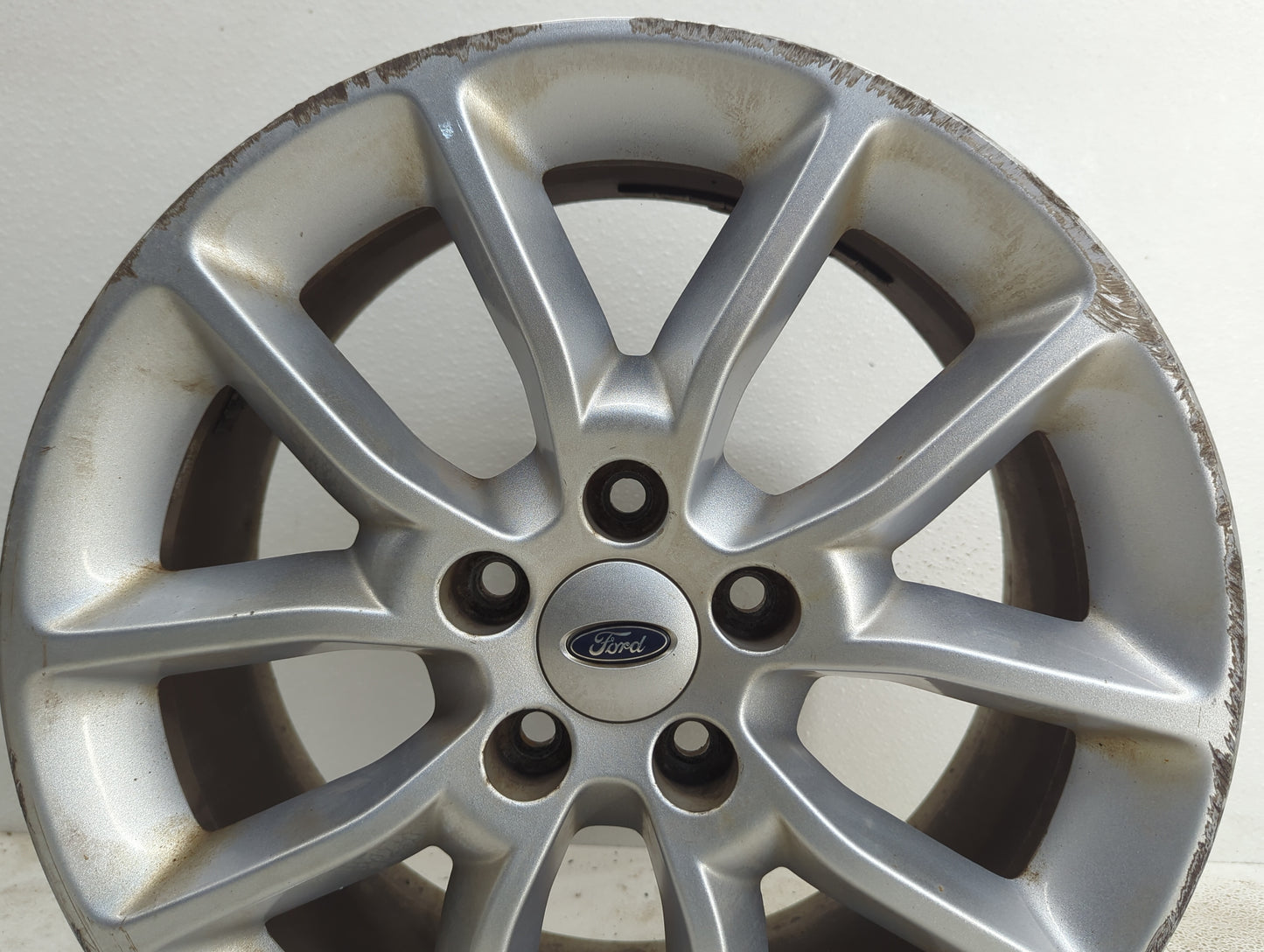 2013-2015 Ford Taurus Oem Wheel Rim - Oemusedautoparts1.com