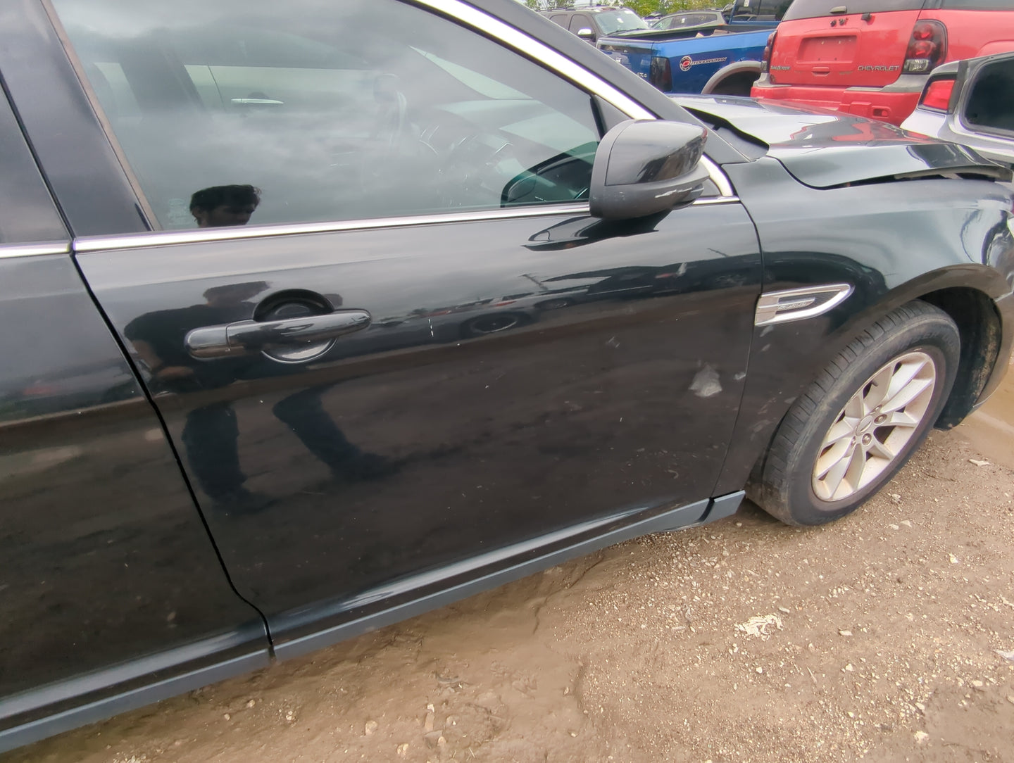 2010-2019 Ford Taurus Passenger Front Door Oem - Oemusedautoparts1.com