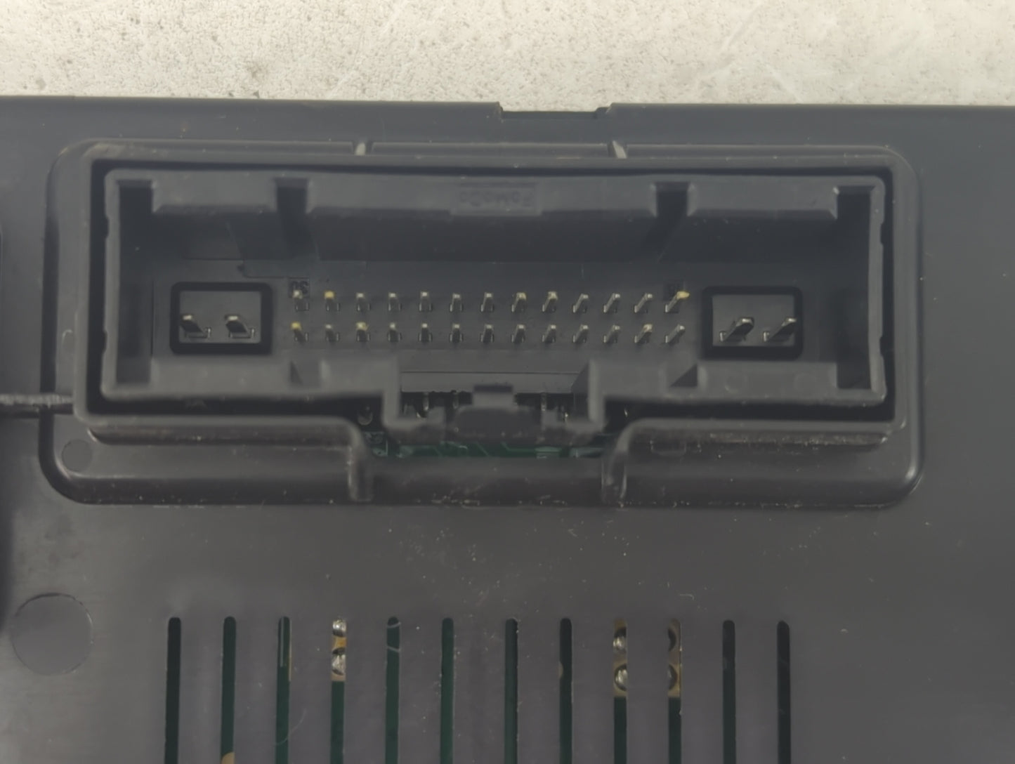 Ford Taurus Body Control Module Bcm Inner Cabin Fuse Box 1084231 - Oemusedautoparts1.com