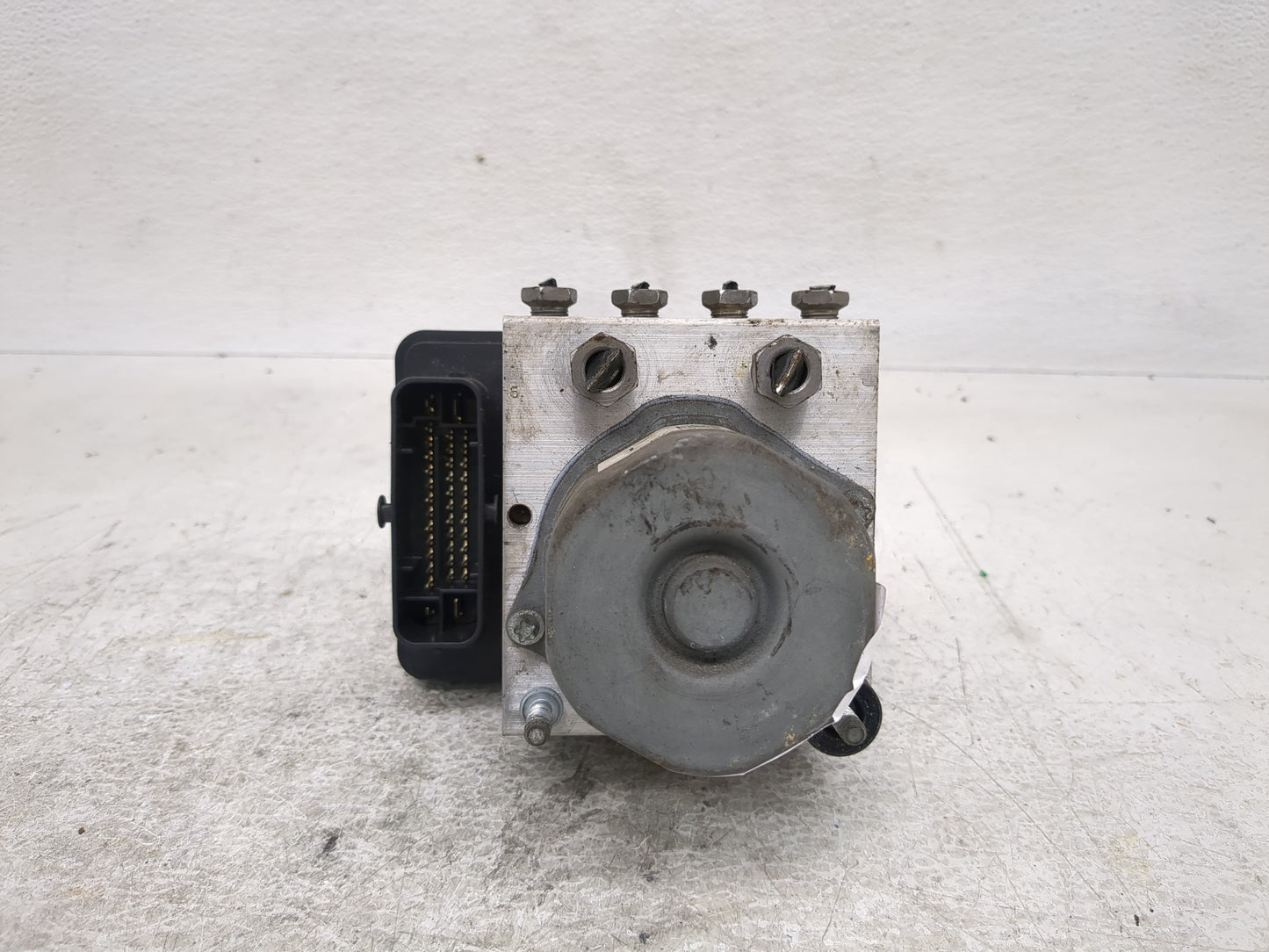 2014-2019 Ford Taurus ABS Pump Control Module Replacement P/N:0265956047 2265106512 Fits Fits 2014 2015 2016 2017 2018 2019 