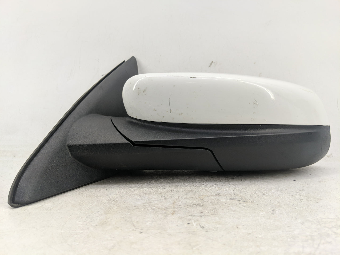 2010-2019 Ford Taurus Driver Left Side View Manual Door Mirror White - Oemusedautoparts1.com