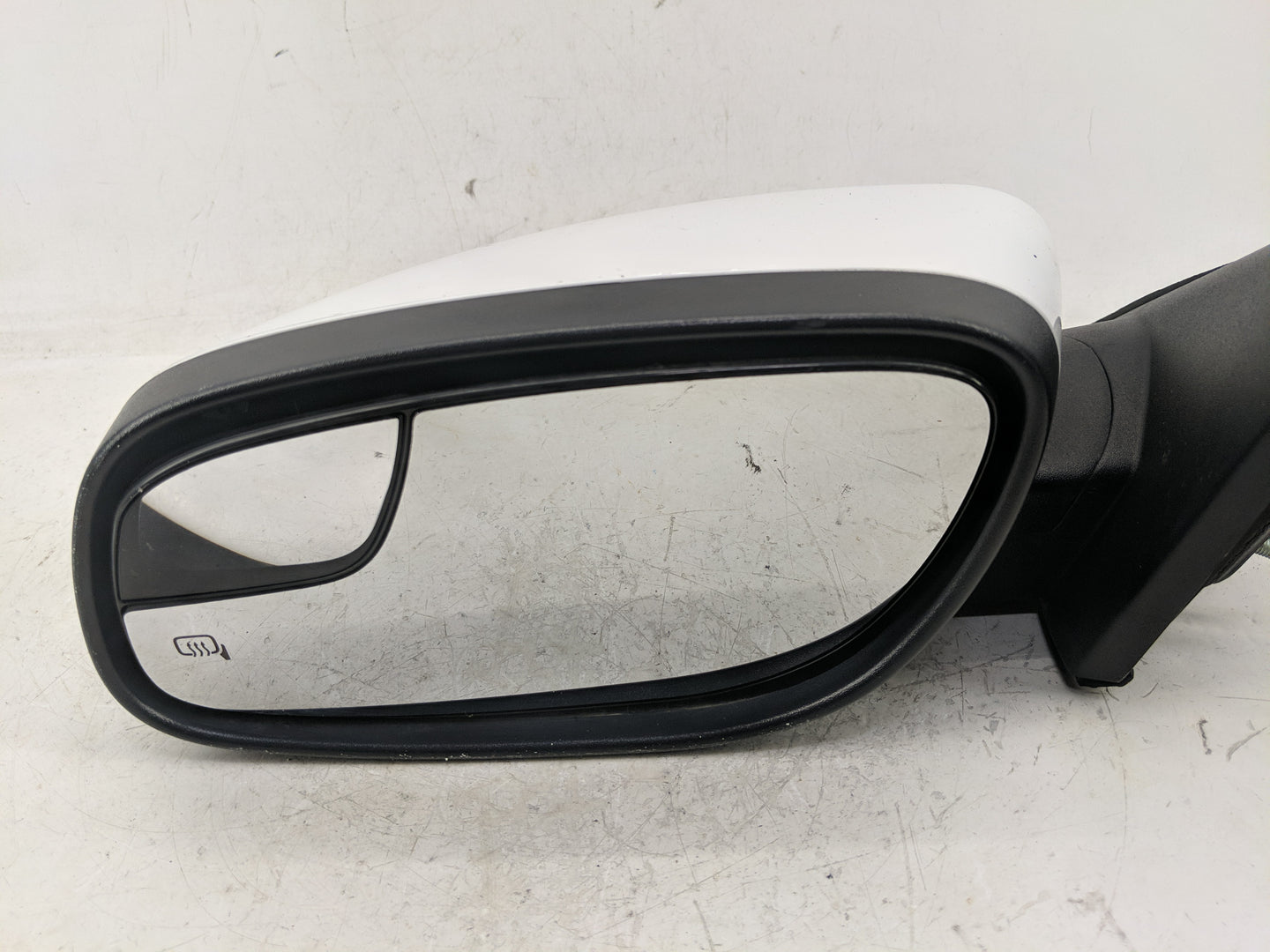 2010-2019 Ford Taurus Driver Left Side View Manual Door Mirror White - Oemusedautoparts1.com