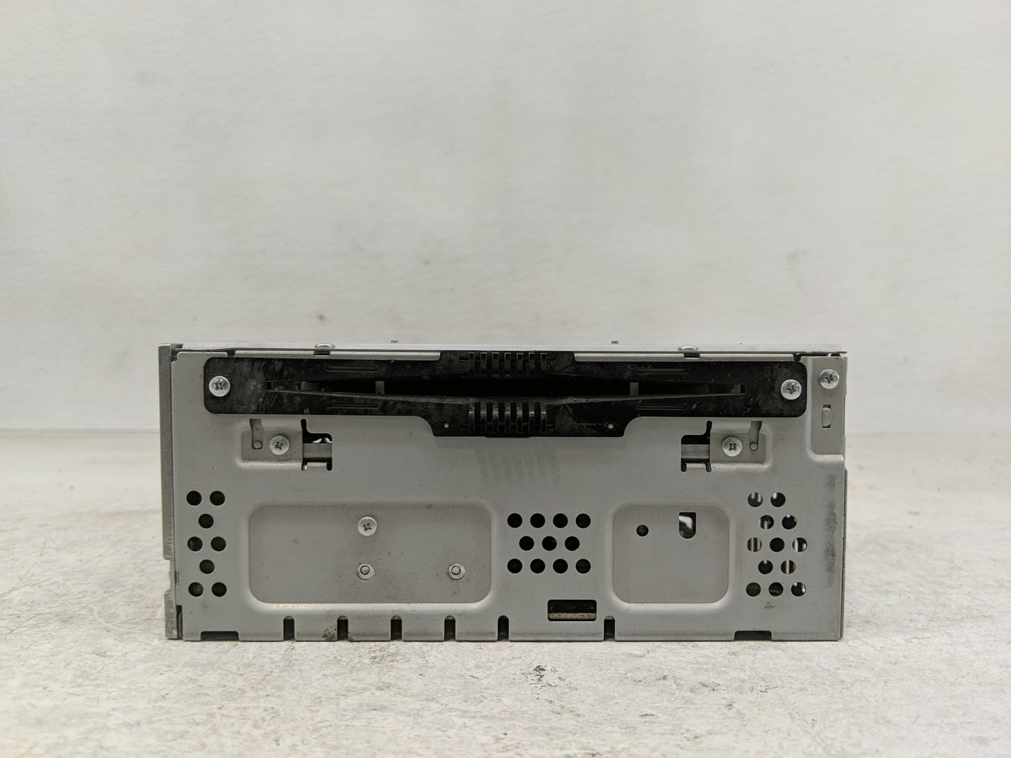 2014 Ford Taurus Radio AM FM Cd Player Receiver Replacement P/N:DG1T-19C107-FC Fits OEM Used Auto Parts - Oemusedautoparts1.