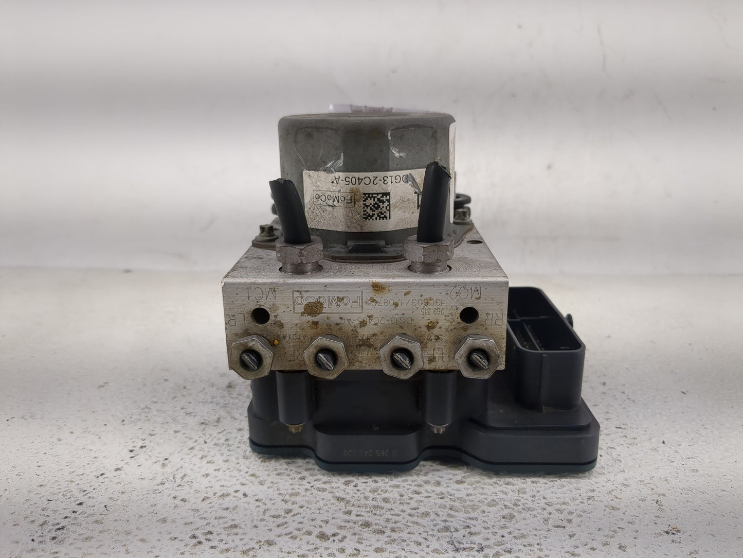 2013-2014 Ford Taurus ABS Pump Control Module Replacement P/N:DG13-2C405-A Fits Fits 2013 2014 OEM Used Auto Parts - Oemused