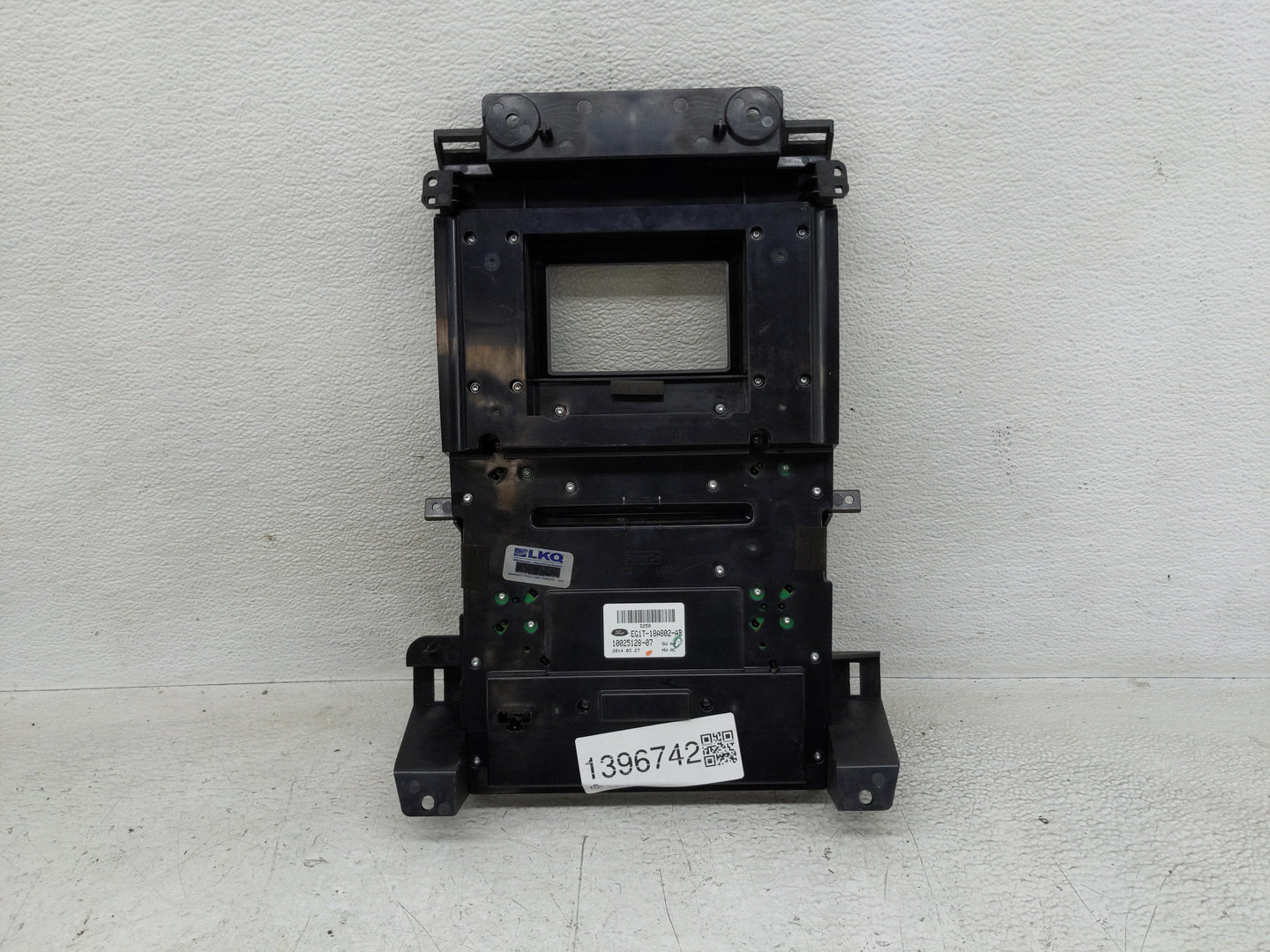 2014-2019 Ford Taurus Radio AM FM Cd Player Receiver Replacement P/N:EG1T-18A802-AB Fits Fits 2014 2015 2016 2017 2018 2019 
