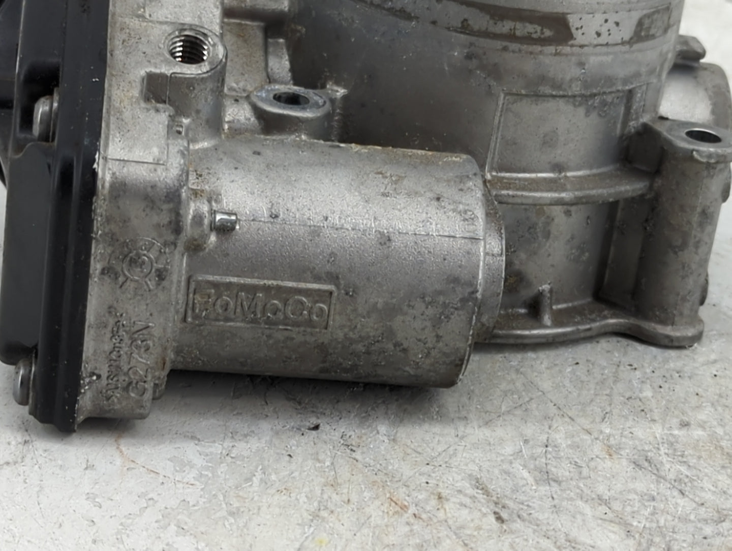 2013-2019 Ford Taurus Throttle Body P/N:61301P-0310 Fits Fits 2011 2012 2013 2014 2015 2016 2017 2018 2019 OEM Used Auto Par