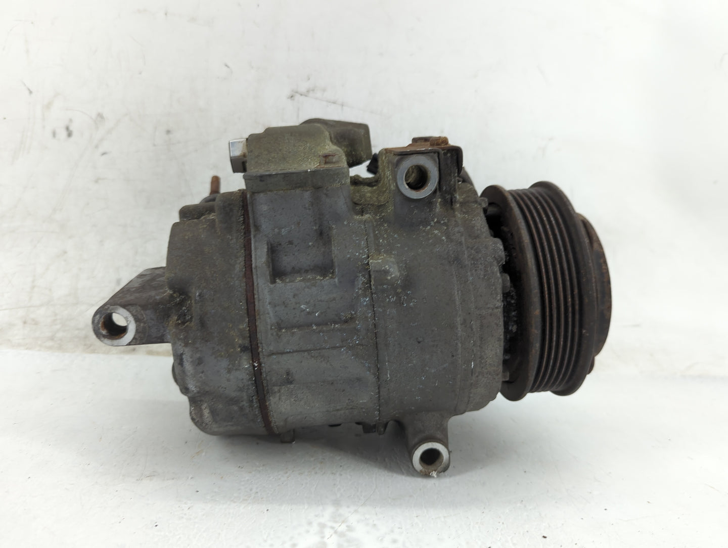 2013-2019 Ford Taurus Alternator Replacement Generator Charging Assembly Engine OEM P/N:DA83-19D629-AF Fits OEM Used Auto Pa