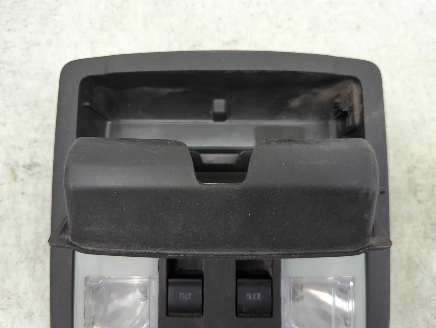 2014 Ford Taurus Overhead Roof Console - Oemusedautoparts1.com