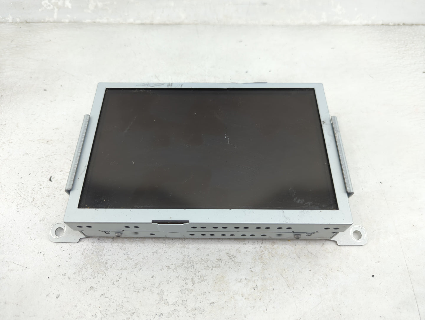 2013-2016 Ford Taurus Radio Display Info Screen Oem 1468525 - Oemusedautoparts1.com