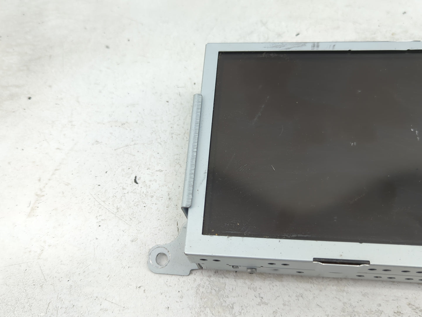 2013-2016 Ford Taurus Radio Display Info Screen Oem 1468525 - Oemusedautoparts1.com
