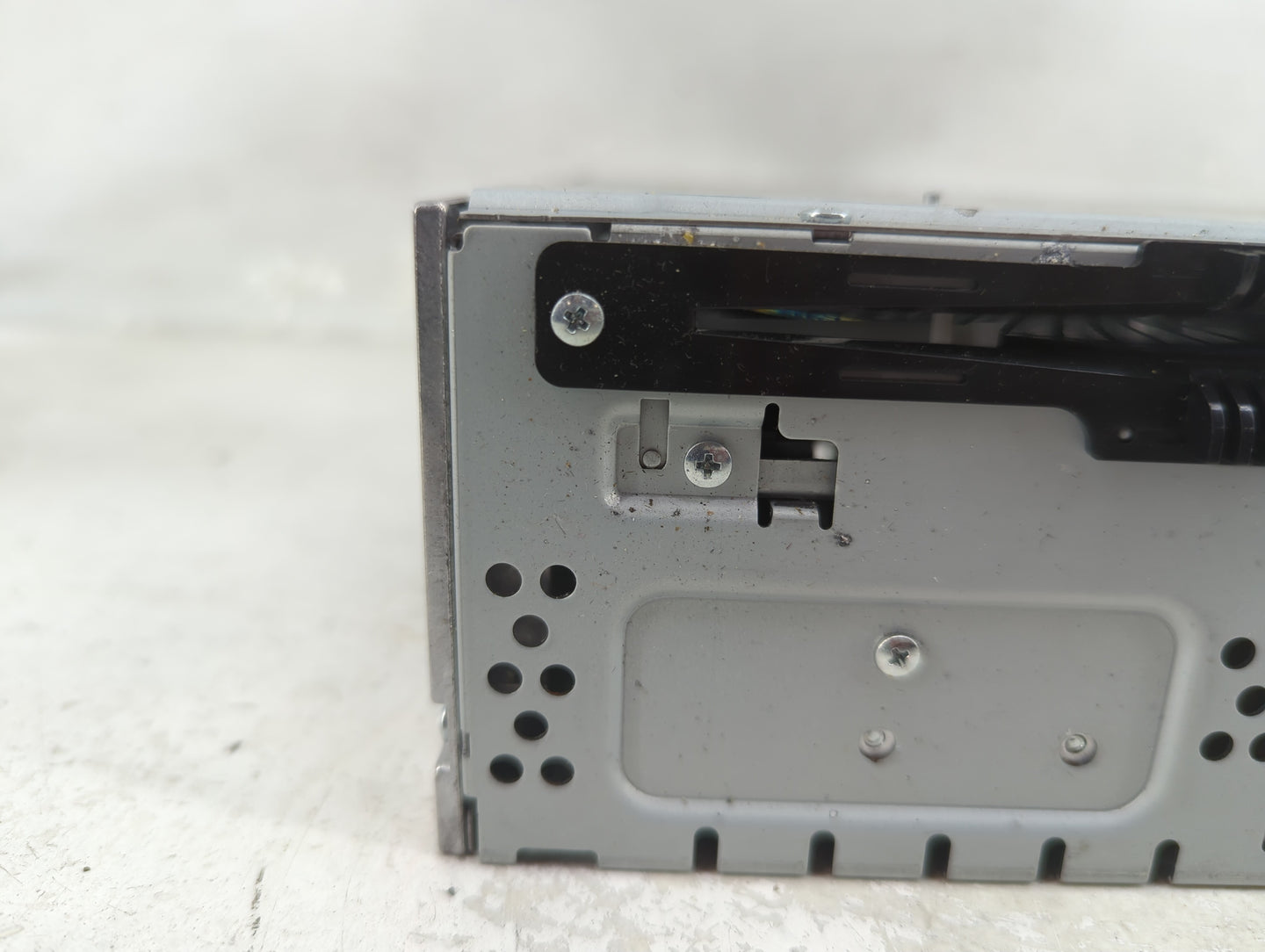 2013-2015 Ford Taurus Radio AM FM Cd Player Receiver Replacement P/N:CQ-FJ32E0UMB Fits Fits 2013 2014 2015 OEM Used Auto Par