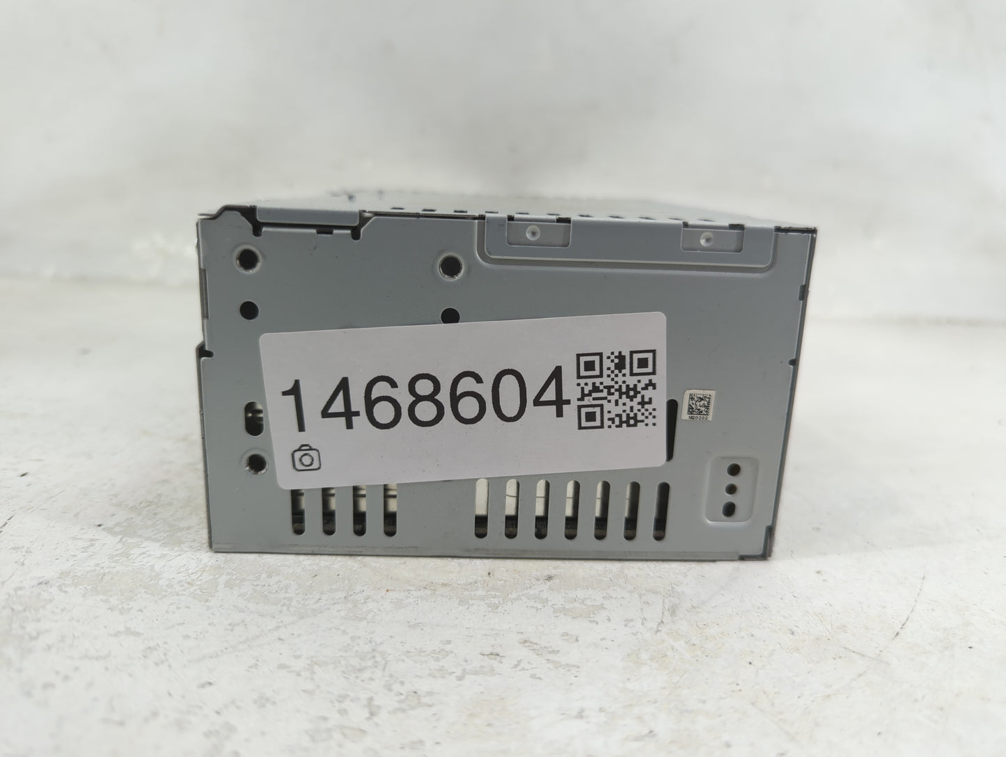2013-2015 Ford Taurus Radio AM FM Cd Player Receiver Replacement P/N:CQ-FJ32E0UMB Fits Fits 2013 2014 2015 OEM Used Auto Par