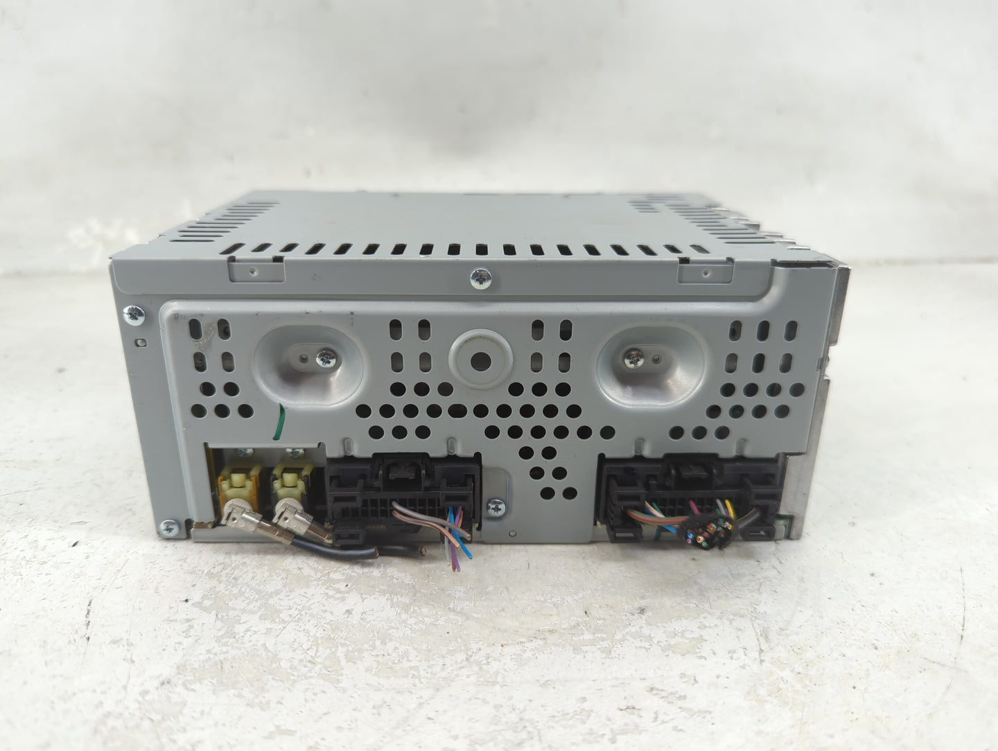 2013-2015 Ford Taurus Radio AM FM Cd Player Receiver Replacement P/N:CQ-FJ32E0UMB Fits Fits 2013 2014 2015 OEM Used Auto Par