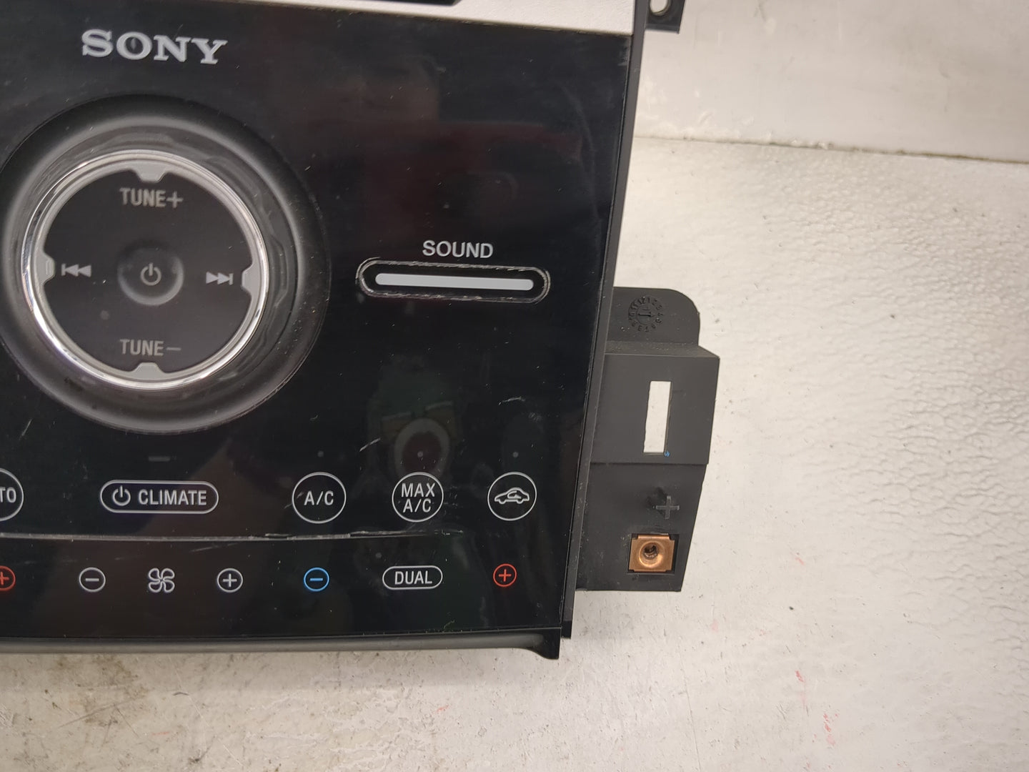 2014 Ford Taurus Radio Control Panel - Oemusedautoparts1.com