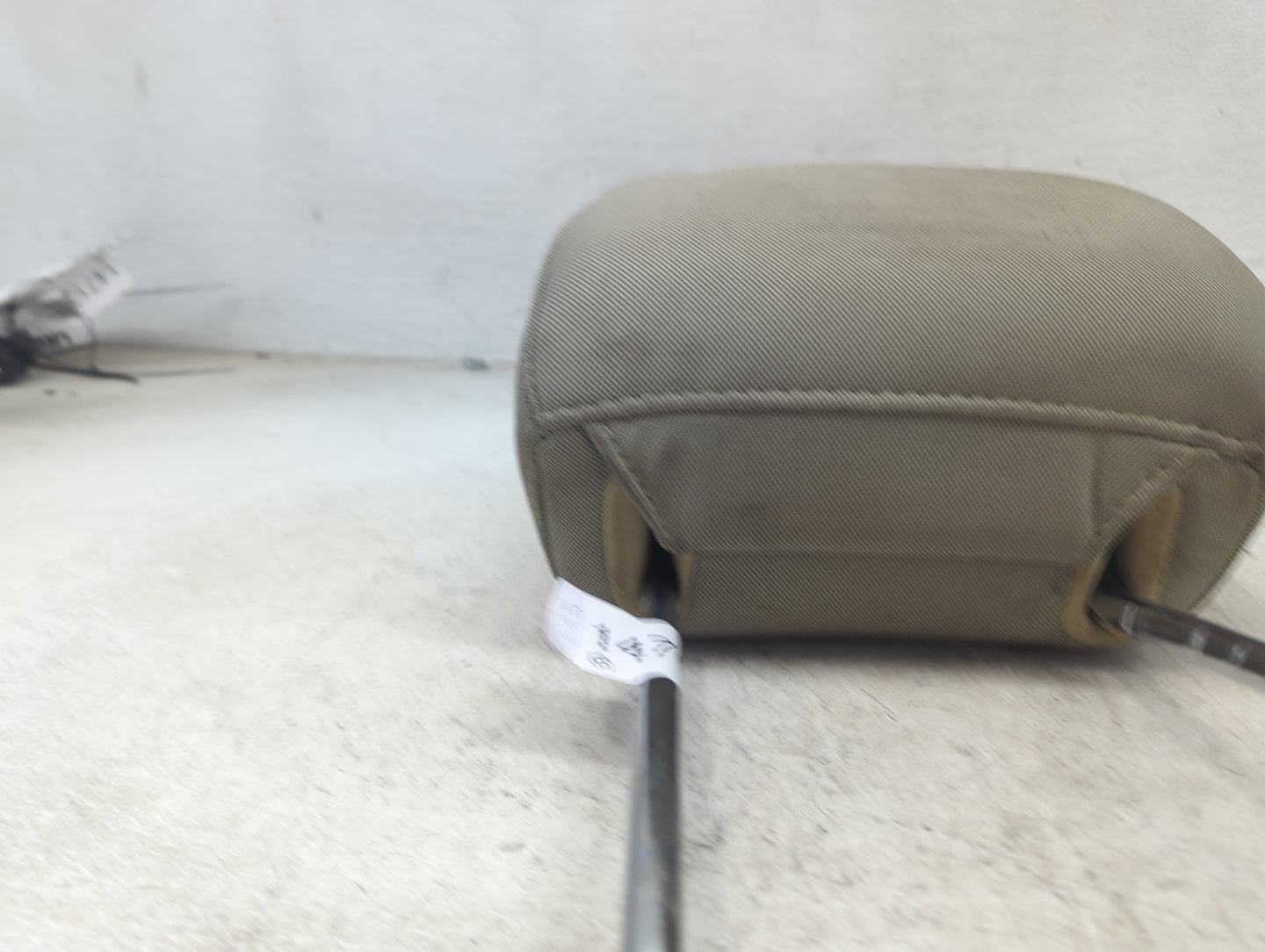 2013-2019 Ford Taurus Headrest Head Rest Front Driver Passenger Seat Fits Fits 2013 2014 2015 2016 2017 2018 2019 OEM Used A