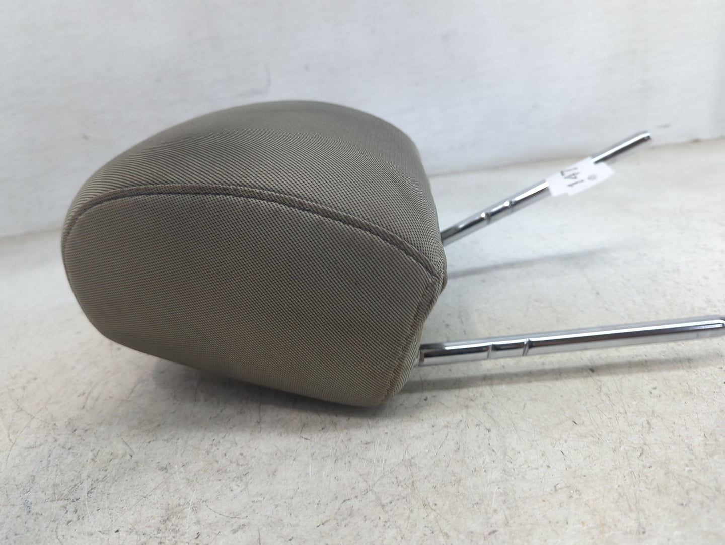 2013-2019 Ford Taurus Headrest Head Rest Front Driver Seat Ivory - Oemusedautoparts1.com