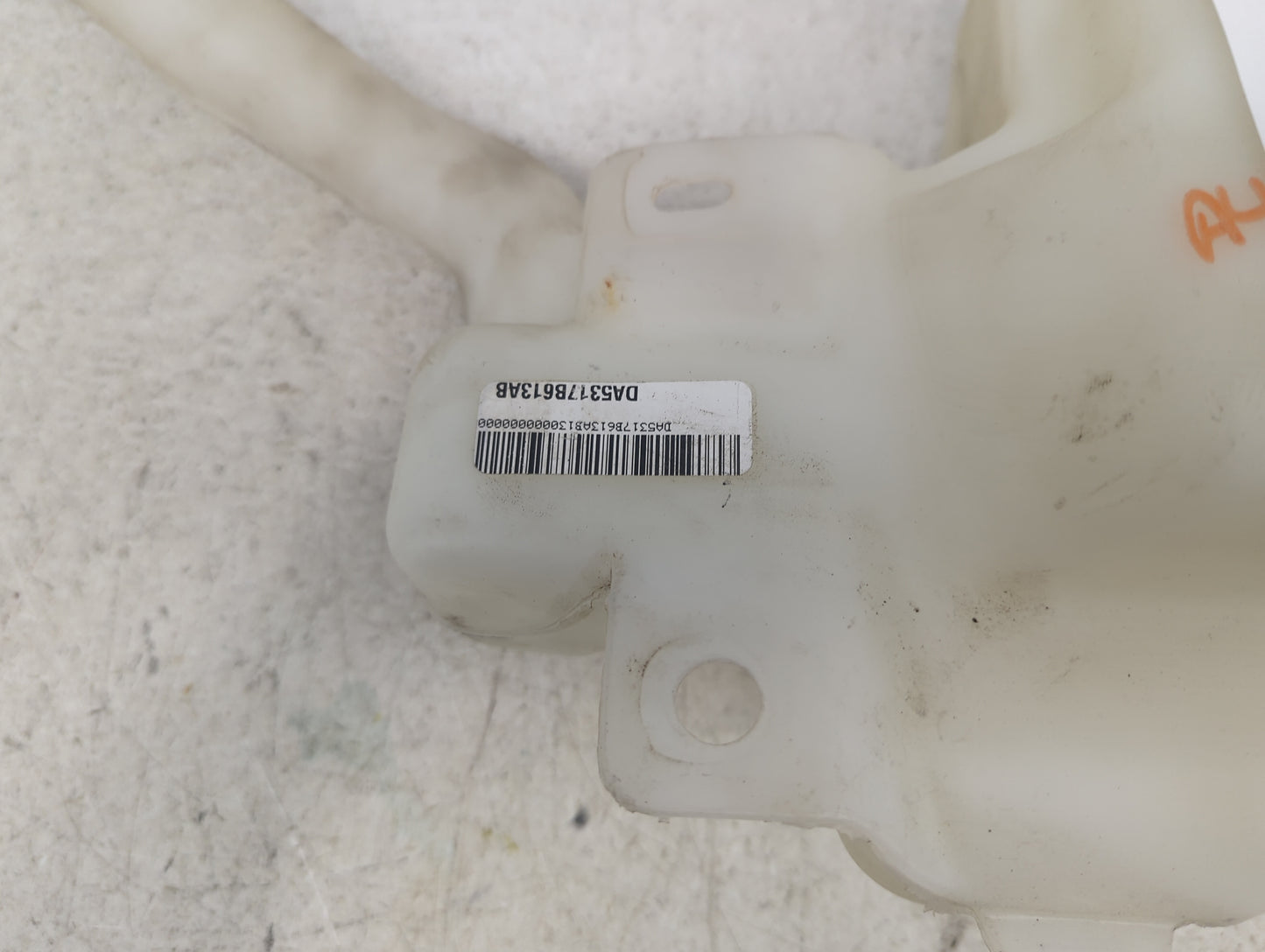 2013-2019 Ford Taurus Windshield Washer Fluid Reservoir Bottle Oem 1473580 - Oemusedautoparts1.com