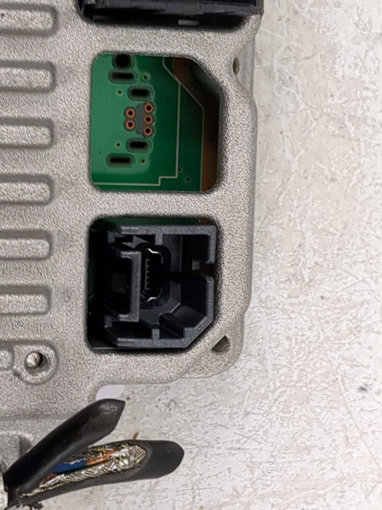 Ford Taurus Communication Control Module 1483970 - Oemusedautoparts1.com