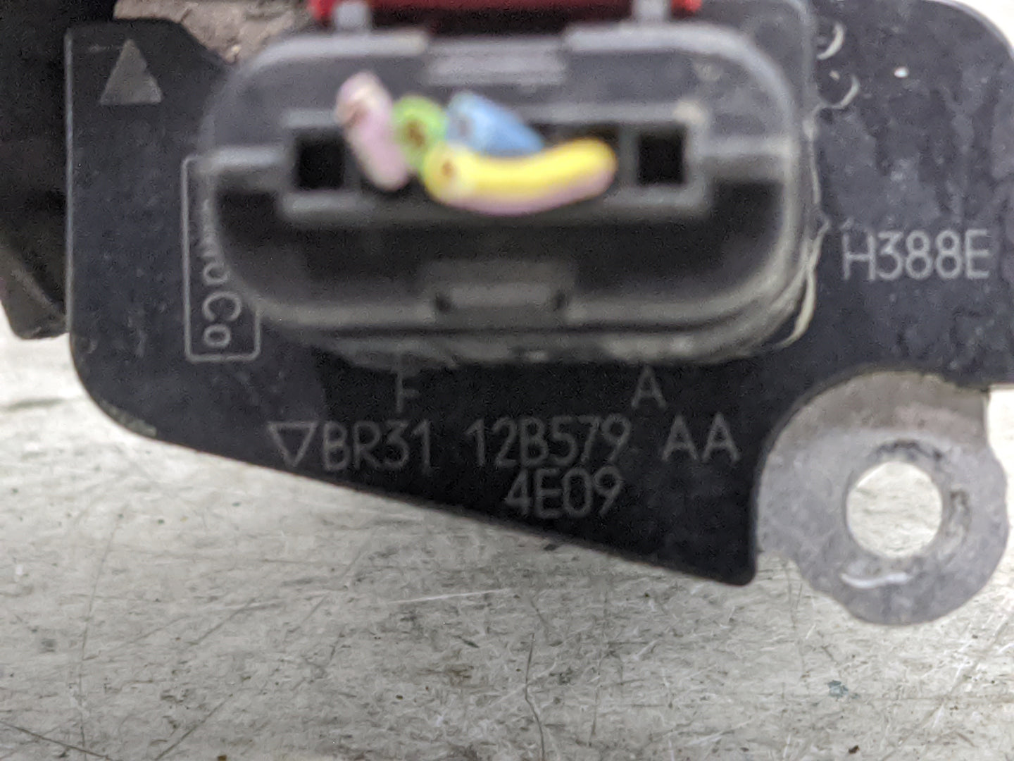 2013-2016 Ford Taurus Mass Air Flow Meter Maf 1489641 - Oemusedautoparts1.com