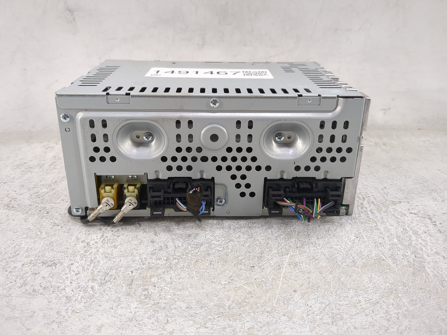 2013-2015 Ford Taurus Radio AM FM Cd Player Receiver Replacement P/N:DG1T-19C107-HD Fits Fits 2013 2014 2015 OEM Used Auto P