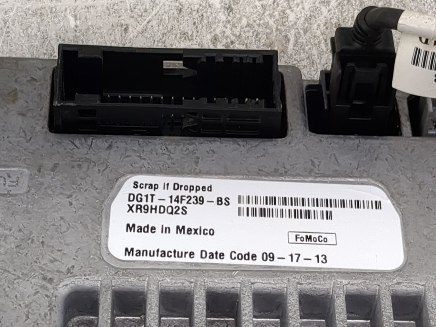 2013-2016 Ford Taurus Radio Display Info Screen Oem 1491520 - Oemusedautoparts1.com