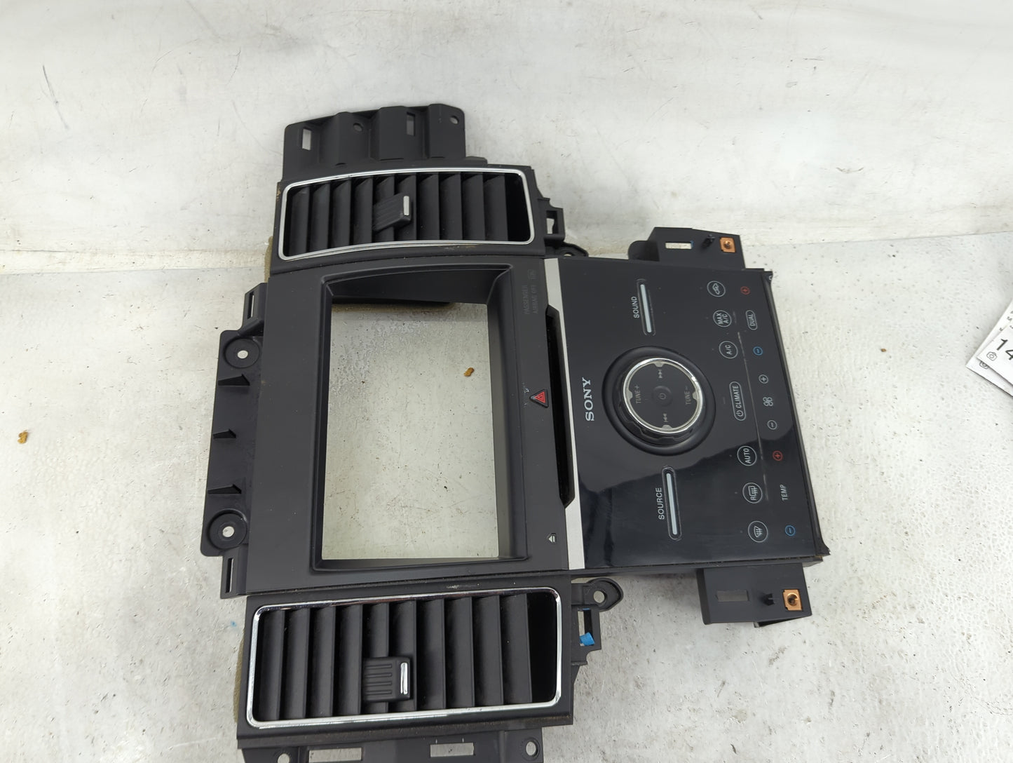 2014-2019 Ford Taurus Radio Control Panel 1491563 - Oemusedautoparts1.com
