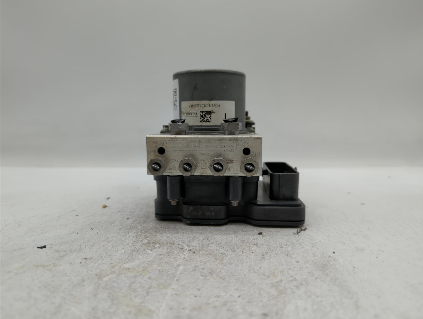 2014-2018 Ford Taurus ABS Pump Control Module Replacement P/N:FG13-2C405-AB DG13-2C405-AG Fits Fits 2014 2015 2016 2017 2018