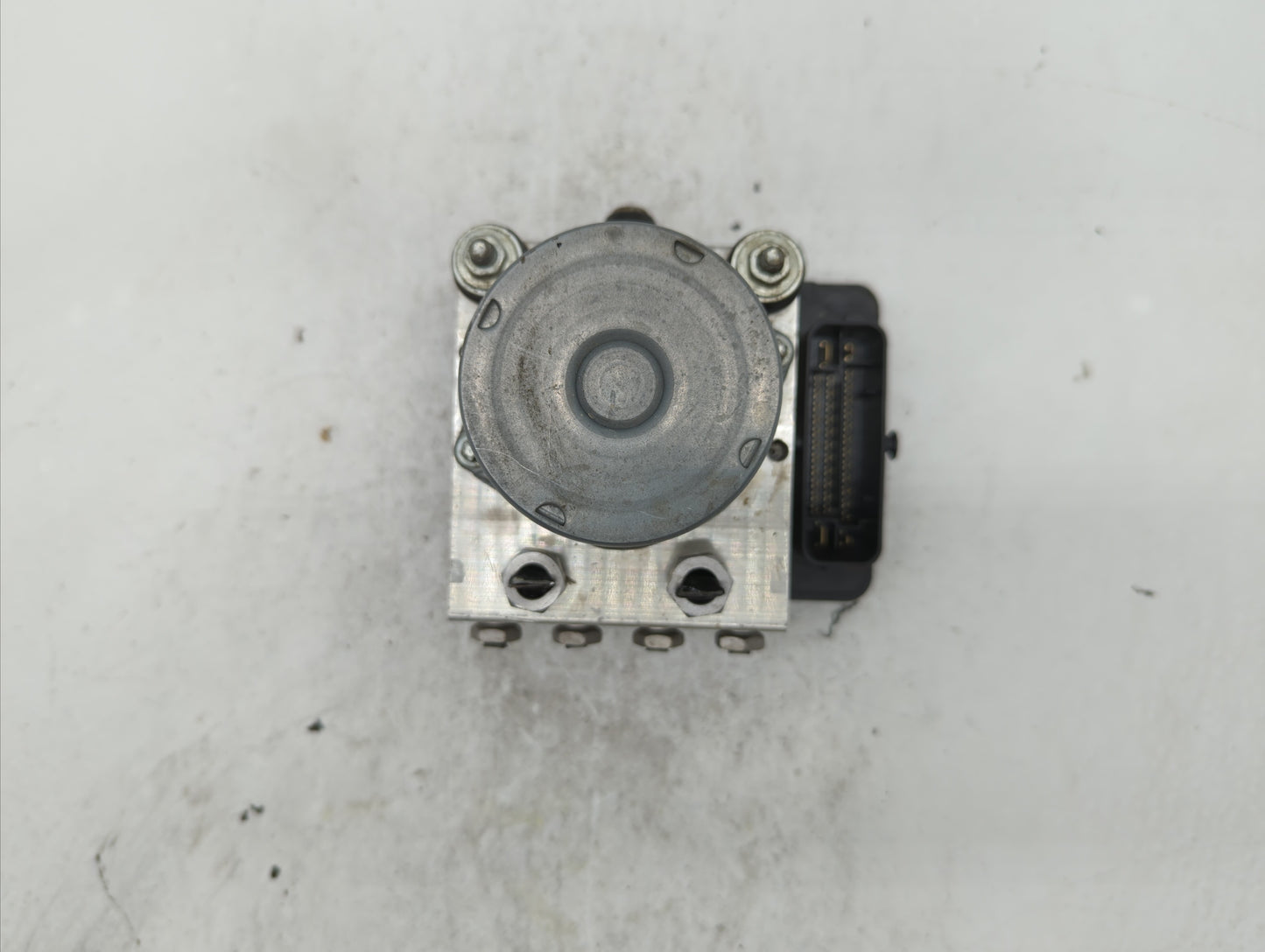 2014-2018 Ford Taurus ABS Pump Control Module Replacement P/N:FG13-2C405-AB DG13-2C405-AG Fits Fits 2014 2015 2016 2017 2018
