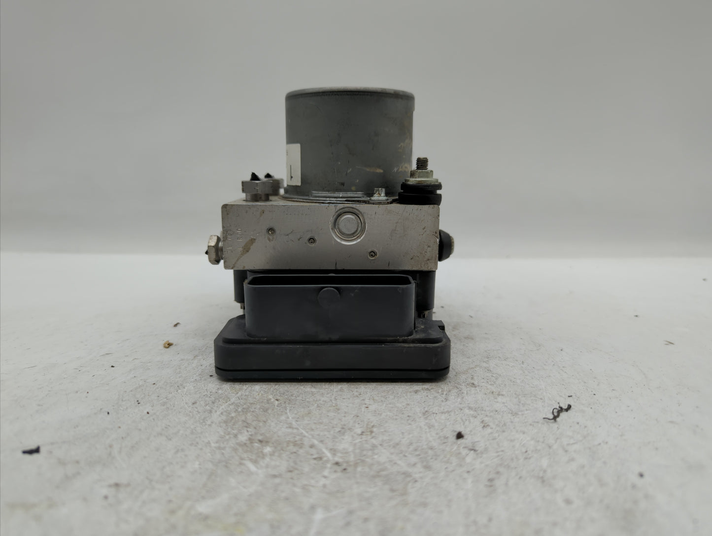 2014-2018 Ford Taurus ABS Pump Control Module Replacement P/N:FG13-2C405-AB DG13-2C405-AG Fits Fits 2014 2015 2016 2017 2018