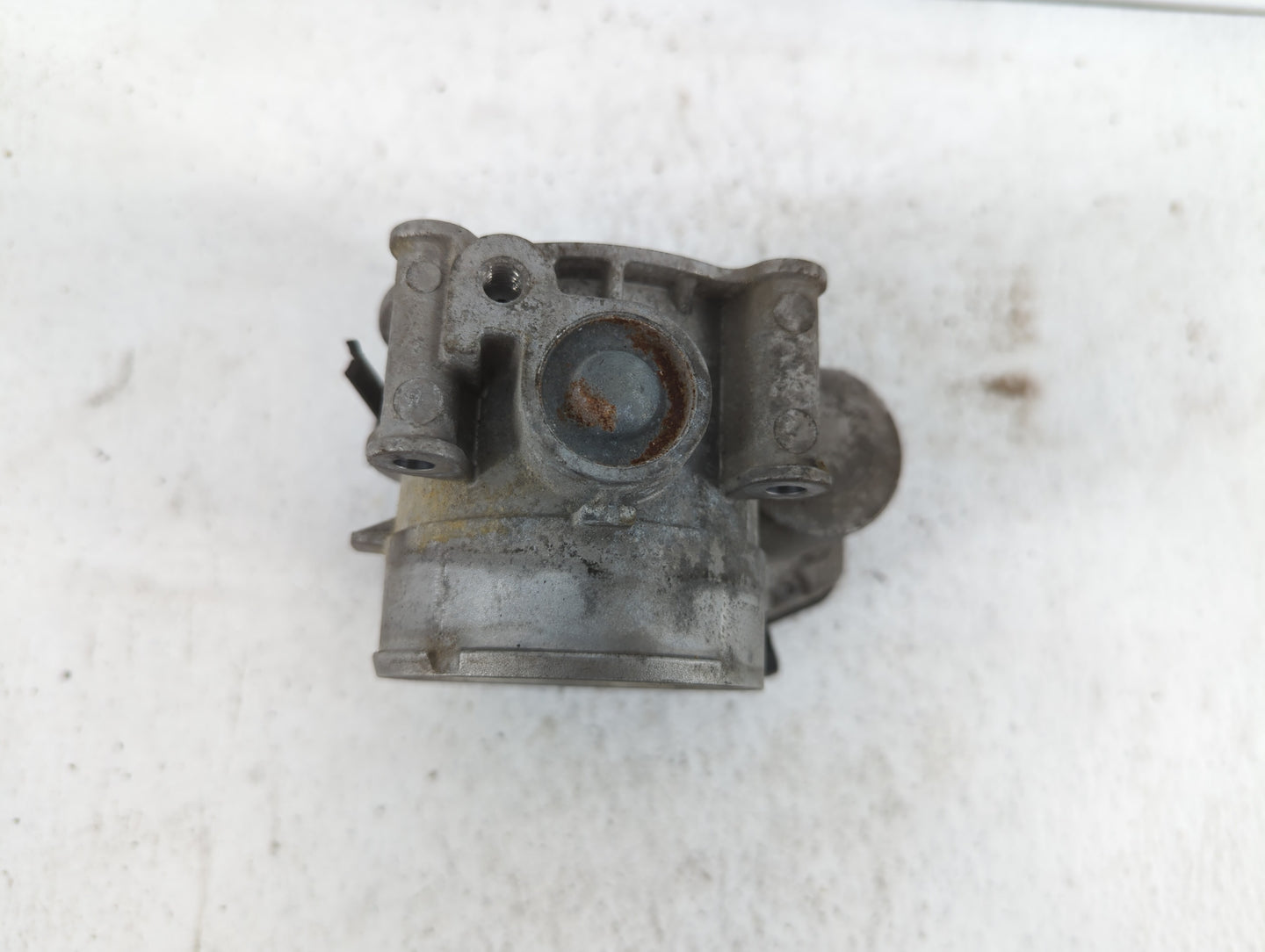 2013-2018 Ford Taurus Throttle Body P/N:DA713501960 AT4E-9F991-EJ, AT4E-EH Fits Fits 2011 2012 2013 2014 2015 2016 2017 2018