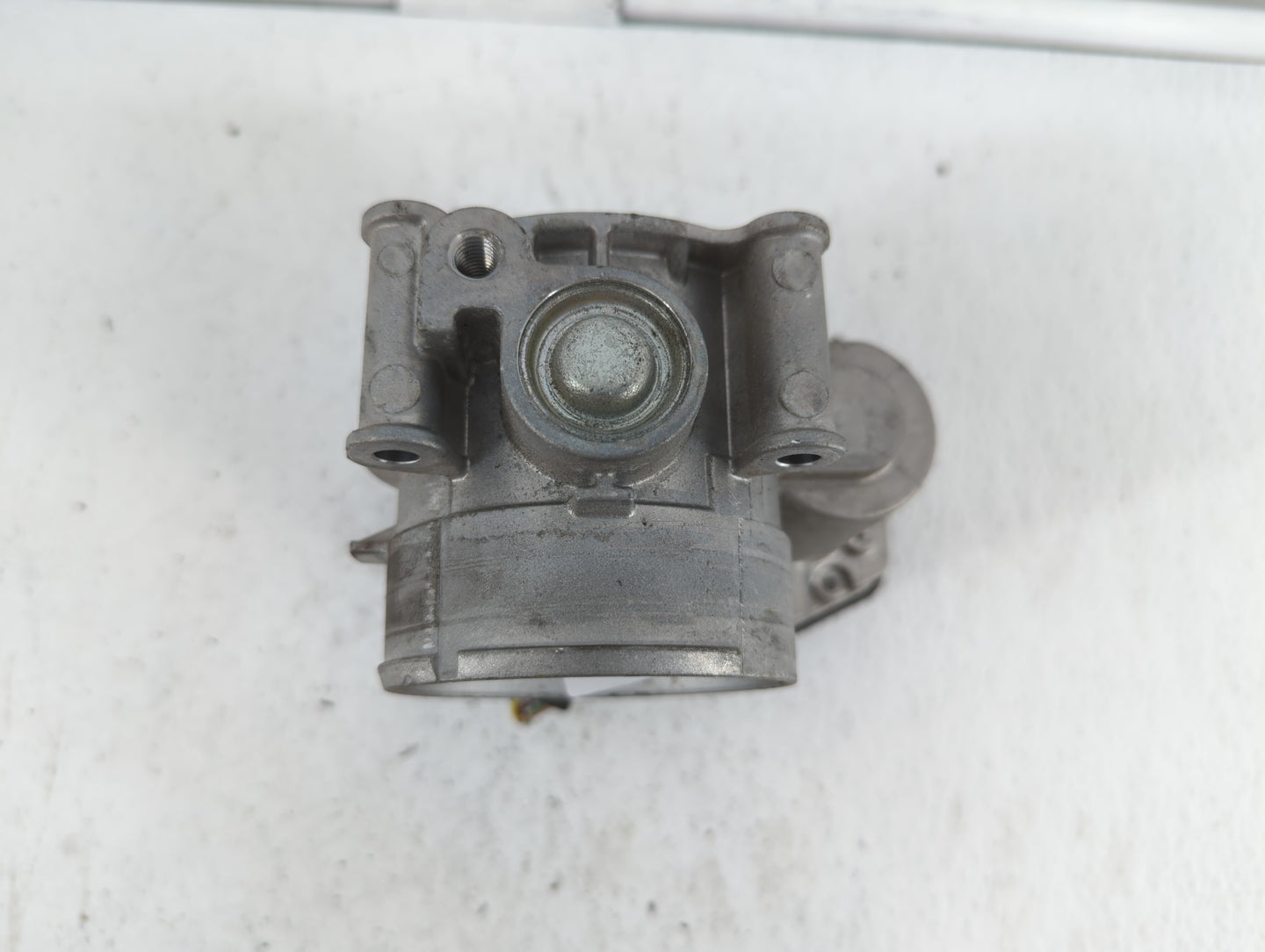 2013-2018 Ford Taurus Throttle Body P/N:AT4E-9F991-EJ AT4E-EH, AT4E-EF Fits Fits 2011 2012 2013 2014 2015 2016 2017 2018 201