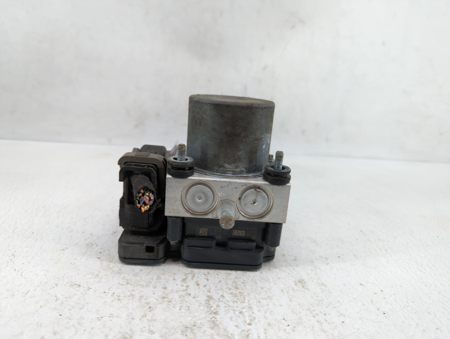 2014-2018 Ford Taurus ABS Pump Control Module Replacement P/N:DG13-2C405-BA FG13-2C405-A Fits Fits 2014 2015 2016 2017 2018 