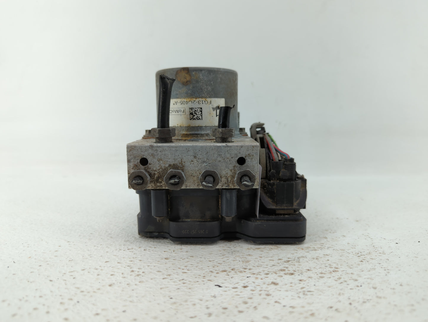 2014-2018 Ford Taurus ABS Pump Control Module Replacement P/N:DG13-2C405-BA FG13-2C405-A Fits Fits 2014 2015 2016 2017 2018 