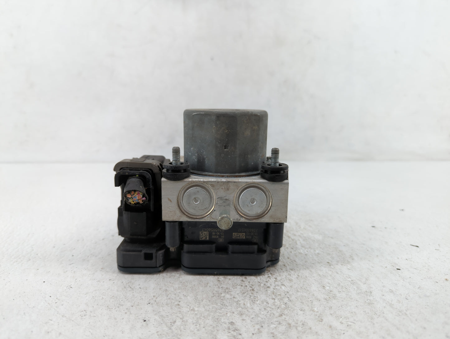 2014-2018 Ford Taurus ABS Pump Control Module Replacement P/N:DG13-2C405-A DG13-2C405-BA Fits Fits 2014 2015 2016 2017 2018 