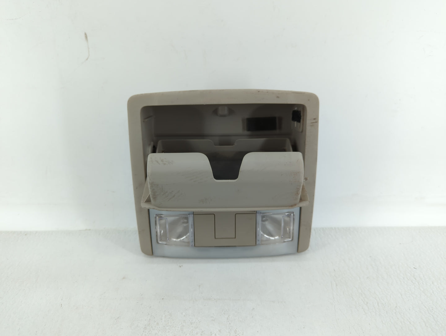 2014 Ford Taurus Overhead Roof Console - Oemusedautoparts1.com