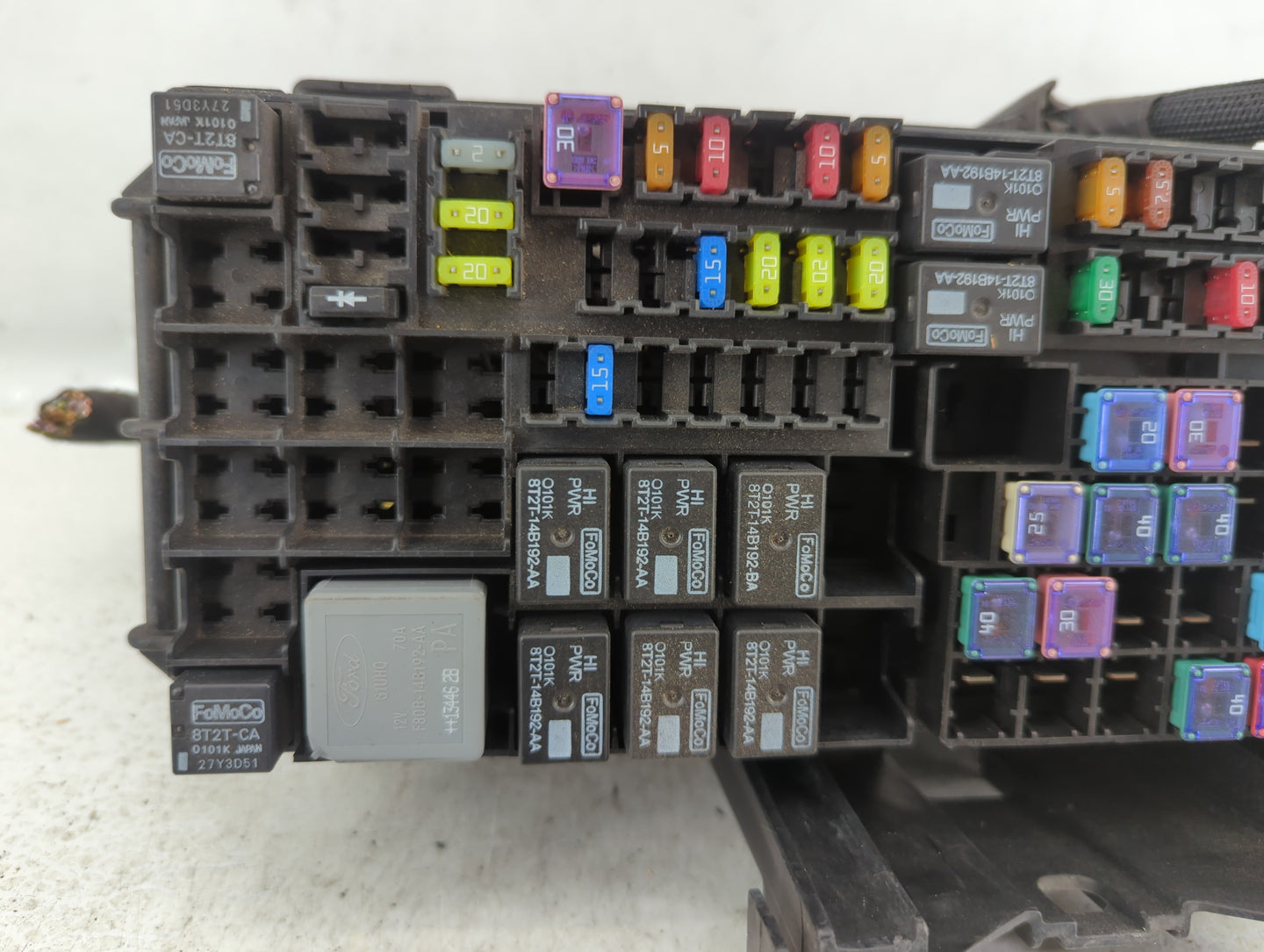 2013-2016 Ford Taurus Fusebox Fuse Box Panel Relay Module P/N:DG1T-14A003-BA Fits Fits 2013 2014 2015 2016 OEM Used Auto Par