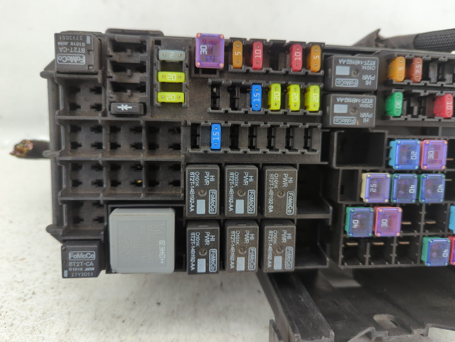 2013-2016 Ford Taurus Fusebox Fuse Box Panel Relay Module P/N:DG1T-14A003-BA Fits Fits 2013 2014 2015 2016 OEM Used Auto Par