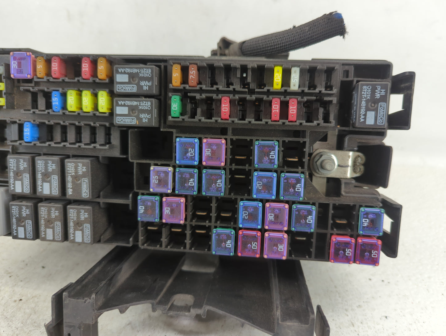 2013-2016 Ford Taurus Fusebox Fuse Box Panel Relay Module P/N:DG1T-14A003-BA Fits Fits 2013 2014 2015 2016 OEM Used Auto Par