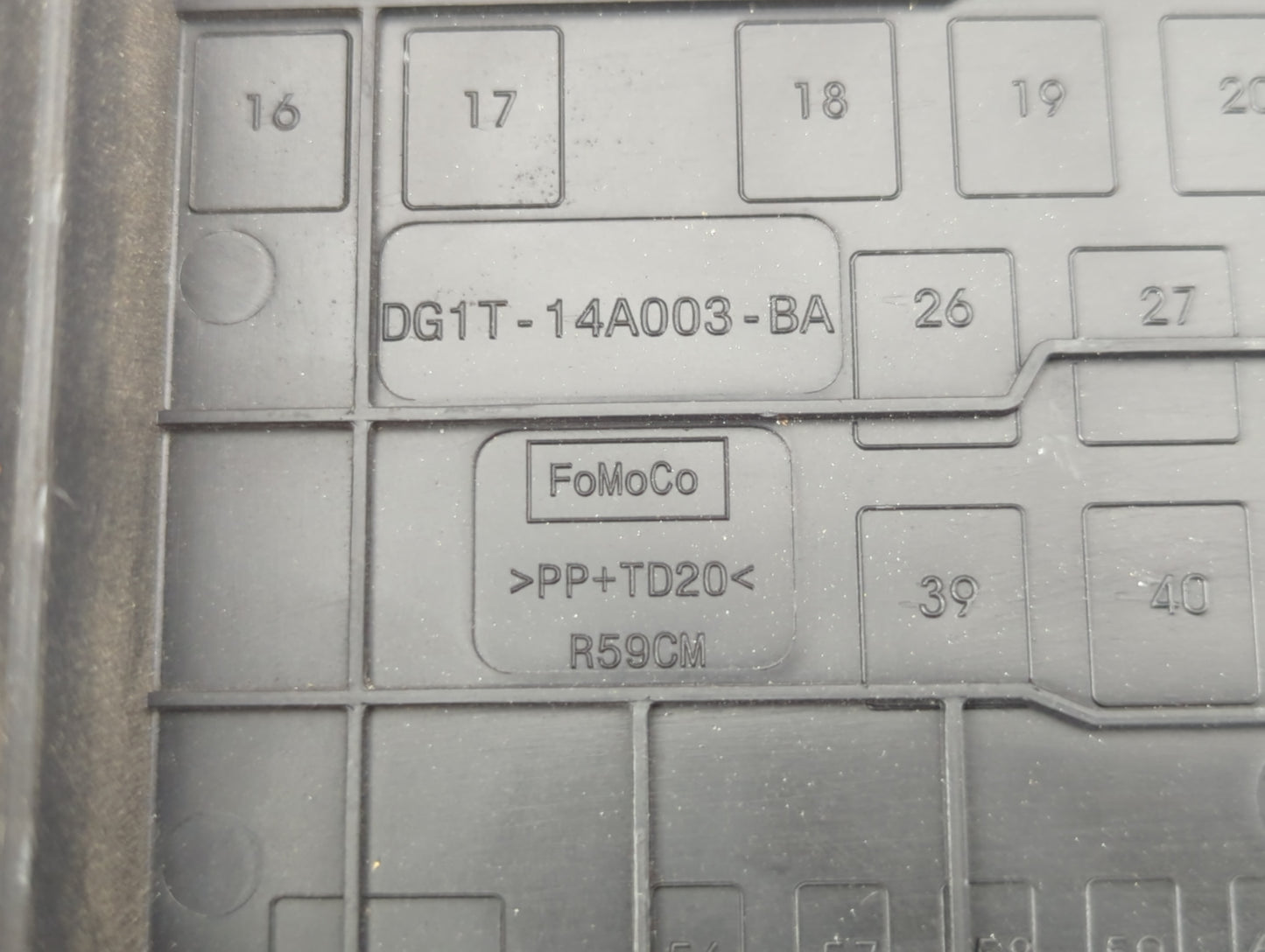 2013-2016 Ford Taurus Fusebox Fuse Box Panel Relay Module P/N:DG1T-14A003-BA Fits Fits 2013 2014 2015 2016 OEM Used Auto Par