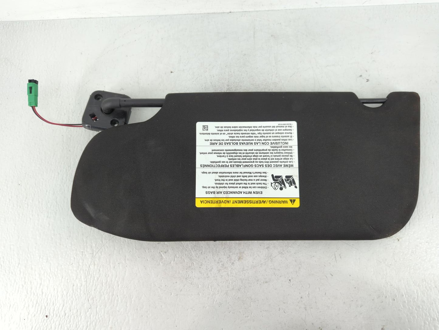 2013-2019 Ford Taurus Sun Visor Shade Replacement Passenger Right Mirror Fits OEM Used Auto Parts - Oemusedautoparts1.com