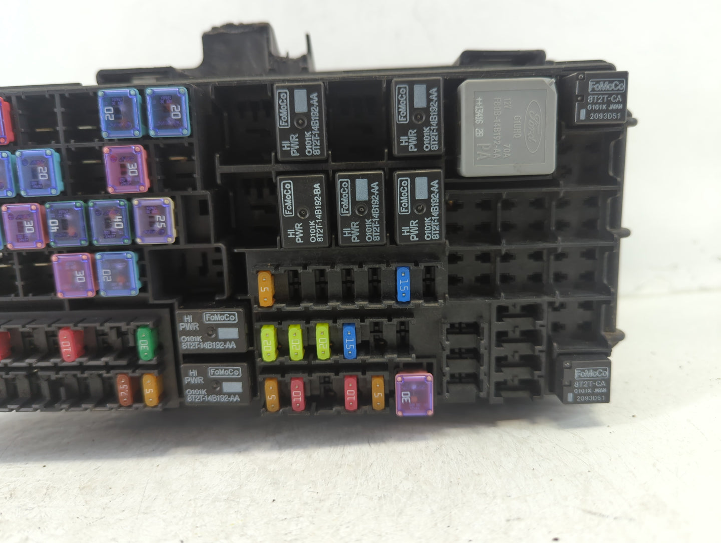 2013-2016 Ford Taurus Fusebox Fuse Box Panel Relay Module P/N:DG1T-14A003-BA Fits Fits 2013 2014 2015 2016 OEM Used Auto Par