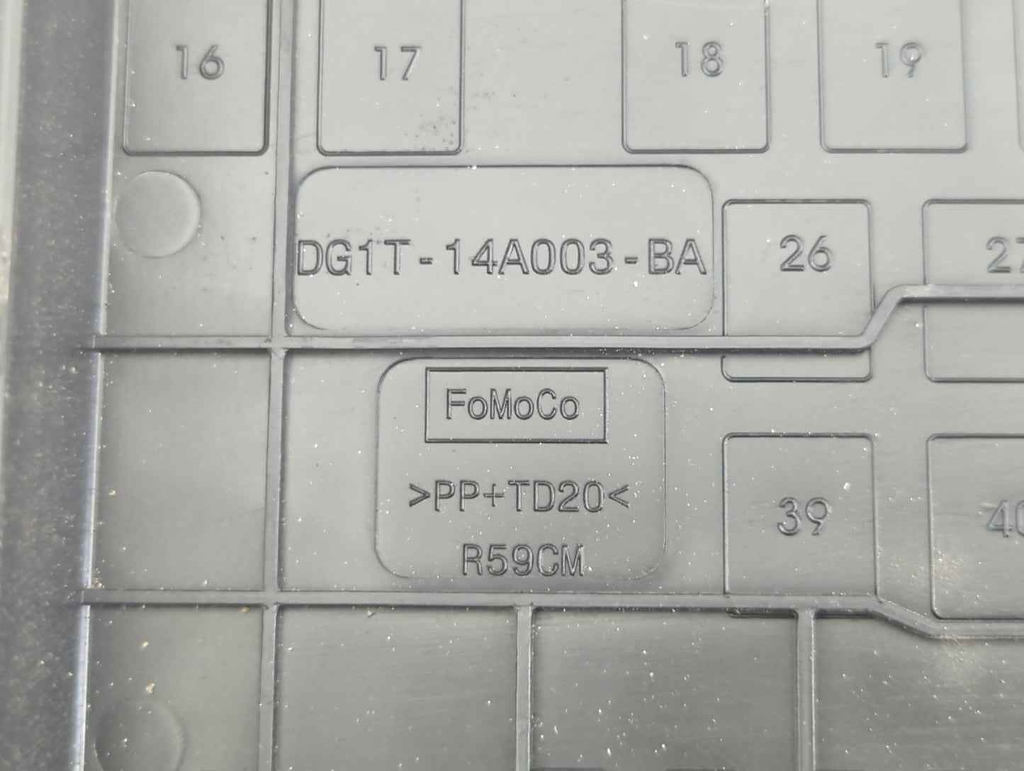 2013-2016 Ford Taurus Fusebox Fuse Box Panel Relay Module P/N:DG1T-14A003-BA Fits Fits 2013 2014 2015 2016 OEM Used Auto Par