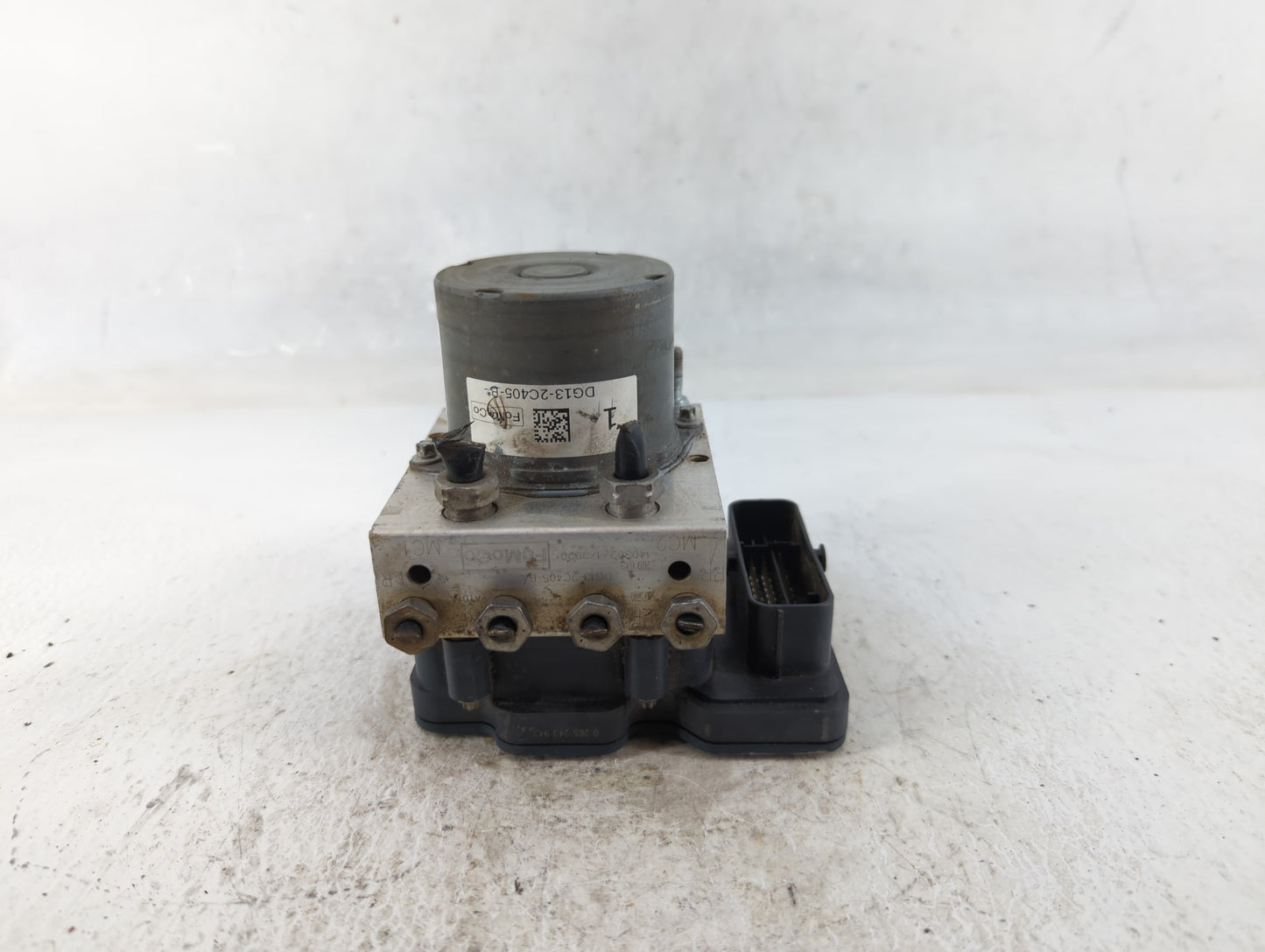 2014-2019 Ford Taurus ABS Pump Control Module Replacement P/N:DG13-2C405-BA Fits Fits 2014 2015 2016 2017 2018 2019 OEM Used