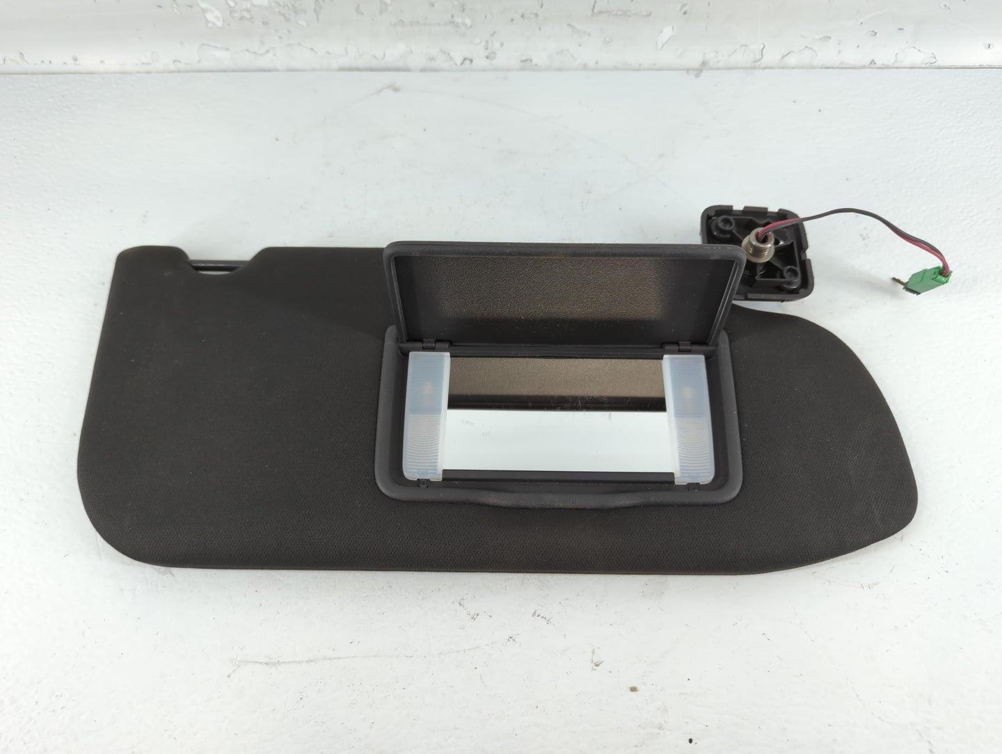 2013-2019 Ford Taurus Sun Visor Shade Replacement Passenger Right Mirror Fits OEM Used Auto Parts - Oemusedautoparts1.com